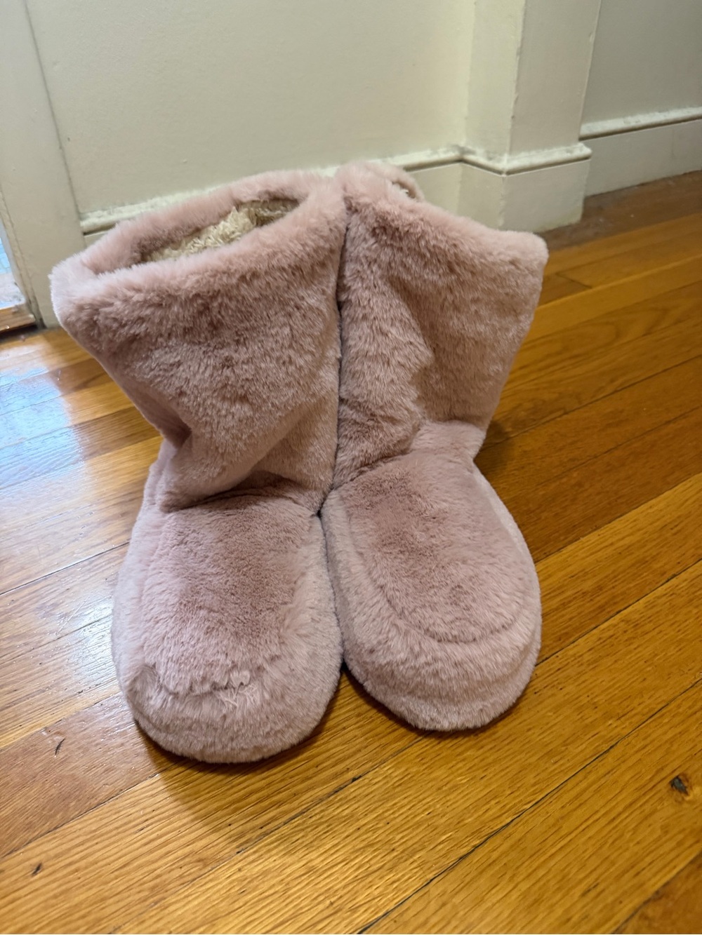 Women’s Plush Faux-Fur Cozy Boot Slippers - Pink